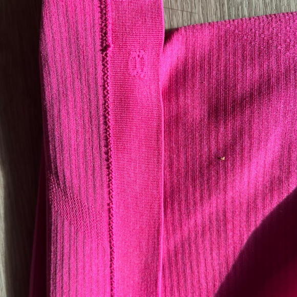 Lululemon swiftly tech short sleeve shirt - Picture 5 of 6